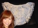 【Alumni trip mischief】Panties worn by a beautiful friend who is rolling up her mote