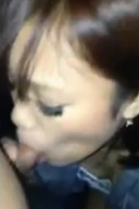 [個人拍攝]絕密智慧手機視頻，卡拉OK的漂亮女孩用強制絨毛舔了一個大