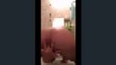 [限<件>我的私人視頻] 一個頭髮蓬亂的年輕人在浴缸裡自慰！