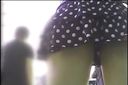 【귀여운 소녀의 펀치라】물방울 무늬 스커트를 입은 소녀의 팬티는 물방울 무늬입니다. 허벅지 안쪽의 두 점이 에로