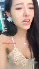 Selfies such as waist constriction, boob size, beautiful legs, well-formed face with eyes and nose, shower by Asian beauty without complaints and naked legs open legs