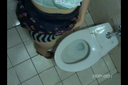 【Exposure】Negotiate with beautiful girls found on the street corner! porori video from underwear in the toilet! !! ②