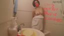 [Widow in her fifties] Lewd masturbation in the shower room after the interview