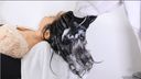 シャンプーフェチ　女性の髪を音を立てて洗髪する