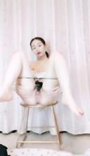 A heavenly maiden beauty who exudes extremely strong neat pheromones shows her and performs vibrator masturbation naked and in CA costumes!
