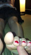 【Vertical Video】Sexy red nails and ticking soles Megumi(5) KITR00128