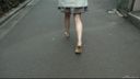 足の裏の汚れフェチ　裸足で道路や公衆トイレを歩く女性