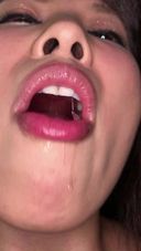 [Vertical video] Caught by a huge fetish queen and licked his head at the end ... Moe(17) FETK00457