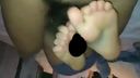 [Footjob ejaculation] She handles with only her legs