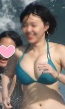 【望遠ポロリ】巨乳＆ビキニ美女の海水浴