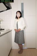 人妻熟女教師 SHIZUKA先生の着衣でくぱぁ♡その１【25セット限定・フルサイズ画像89枚・本編顔出し＋特典付き】