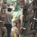 自分のAV売るために店内で実演販売するお姉さんｗ