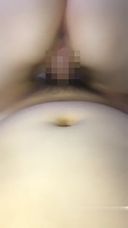 Please spend the best masturbation life with a realistic close-up amateur personal shooting work in which your boyfriend took a picture of their sexual act with a smartphone in one hand!
