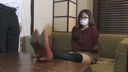 【Footjob shooting】 【Niso foot licking】 Lick the toes of a beautiful woman in knee-high socks! Mami 21-year-old female college student [Completely original work] [Foot licking] [Amateur]