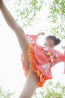 【ZIP 대응】색백으로 청초한 S급 미소녀가 요염한 유카타 차림으로 야외 노출