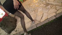 [Outdoor exposure] Tall slender beautiful legs! A beautiful mature woman in her 40s who is unhappy plays shamefully with ♪ a remote control vibrator