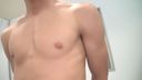 The adorable little brother 18-year-old is muscle bucky when he takes it off! Athletic body! Semen shot with an erotic voice!