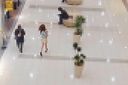 [Uncensored x personal shooting] People's wife Call while shopping with her husband and release to her husband after vaginal shot SEX! !!