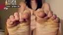 巨大的乳房OL Megumi的22.5cm鞋底腳趾聞和底，並通過服務和手淫感受它