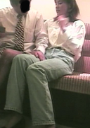 찜찜 팬티 스타킹을 입은 초미인 OL가치 접수양이 중년 변태 아버지에게 안겨 프라이빗 개인 촬영.