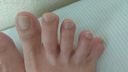 [Selfie camera de posted video] Fair-skinned sister's feet & soles (super close-up)
