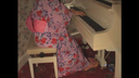 Beautiful model yukata, uniform girls' sneakers and piano, foot organ edition