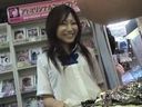 【制服コスプレ】美形ギャル 店頭で黒下着姿撮影！乳首を店長に弄ばれる！[TJW013-1]