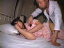 眠らせた入院患者の娘に夜這いをかけるドスケベ医師