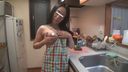 [無] 【業餘】 【隱藏攝像頭】女女兒在廚房裡用黃瓜自拍。 【定點觀察】 【自拍】