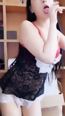 A Taiwanese goddess in lewd underwear who unilaterally tries to drive the men of the world crazy rubs and loosens her by herself, spreads her dick, and throws a vibrator into her dick (sweat)