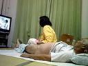 【Lump up】Wife giving a while watching TV