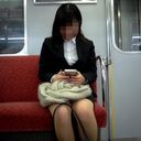 【Train face-to-face flickering】☆Job hunting girls / recruit suit edition