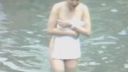 【Peep】Mature woman open-air bath 19