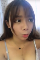 [Uncensored] Home masturbation video of a very cute fair-skinned busty Taiwanese beauty is leaked! Well, it's a mess w [Personal shooting]