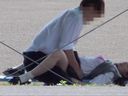 [J ○ Outdoor Raw Saddle] Peeping at the beautiful girl J ○ in uniform who her boyfriend without worrying about people! !!