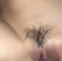 無）丁寧に処理されたマン毛をもつ美しいマンコの美少女にチンコをいれる猛烈に濃厚な接写セックス動画！