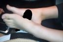 【Secret in the car】Leg shooting with a self-job from a footjob