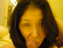 [Personal shooting] Fallen mother who even devoted to her son's friend Honest SEX of a beautiful mature woman who devours pleasure while twitching her anus