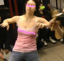 【Applause for nipple popping】Japan people who continue to dance with nipple popping in a corner of overseas