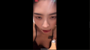 [Uncensored] Personal shooting on the vertical screen of smartphone, live distribution of Chinese couple leaked. While chatting with a cute girl like an idol class, she licks her boyfriend's hard, flicks the glans with her tongue, and deepthroats it.