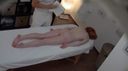 When an amateur small-breasted Czech woman was receiving a massage, her hand reached for her (laughs) The switch was turned on to completely erotic mode, served ♪ with a, and of course ...