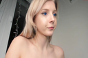 It is a topless appearance of a white blonde beautiful girl live chat ★ beautiful breasts!