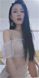 [] 美麗美女手淫交付