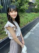 ピュアな笑顔が眩し過ぎるみおちゃん、汗ばむチ◯ポを即尺、玉舐め、アナル舐め、最後は足の指先までキレイに舐めしてくれる！彼シャツ姿で中出しセックス特典付き