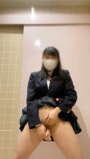 Amateur selfie, active! I masturbated with a in the multipurpose toilet of a department store, maybe I heard a voice, but at the end there was a knock on the toilet and it hardened for a while、、、