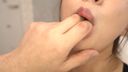 [個人拍攝] 馴服一個用玳瑁束縛著的漂亮女孩 如果你把手指和大手指放在喉嚨後面，讓它咯咯作響，你會很高興弄濕你的，所以你可以確定懷孕與大量的原始陰道射精