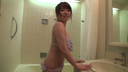 【Personal shooting】Take a plump cute girl in a swimsuit to the hotel and have gun-thrusting sex.