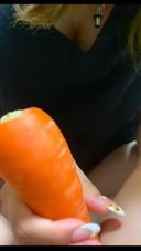 【Masturbation with vegetables】I bought a good size carrot at the local supermarket.