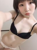 某アイドル似！！黒髪ボブ娘の変態オナニー♡