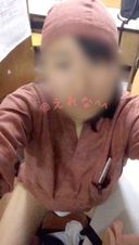 It's an amateur selfie,, I couldn't stand masturbation during the break of my part-time job, so I masturbated a in the break room,, If someone comes in, it's out! It was a situation...